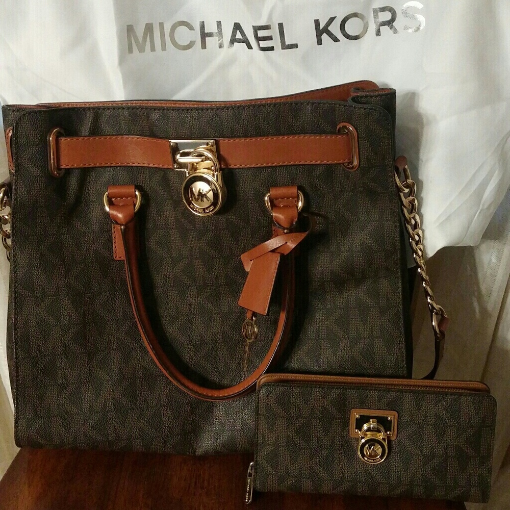 Michael Kors Signature PVC Logo Brown Hamilton